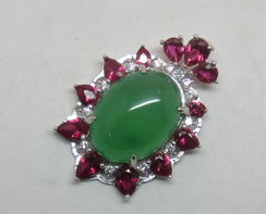 925銀鑲玉髓首飾與健身器材 2015年玖鉆珠寶行業(yè)新動(dòng)態(tài)